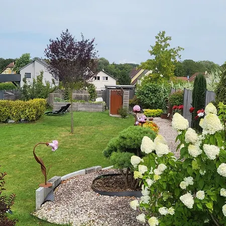 Le Jardin Des Pies Bed & Breakfast Manspach