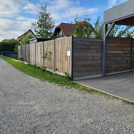 Le Jardin Des Pies Bed & Breakfast Manspach